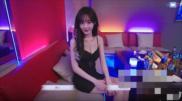 完蛋我被美女包围了前传手游